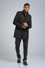 Μάλλινο Ανδρικό Παλτό με Όρθιο Γιακά και Καφέ Λεπτομέρειες σε Μαύρο Χρώμα