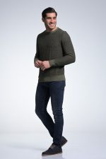 Βαμβακερό Ανδρικό Πλεκτό Χακί με Λαιμόκοψη και Μικροσχέδιο