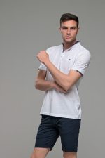 Μαο Λευκό Ανδρικό Πόλο Μπλουζάκι με Μπλε Μικροσχέδιο