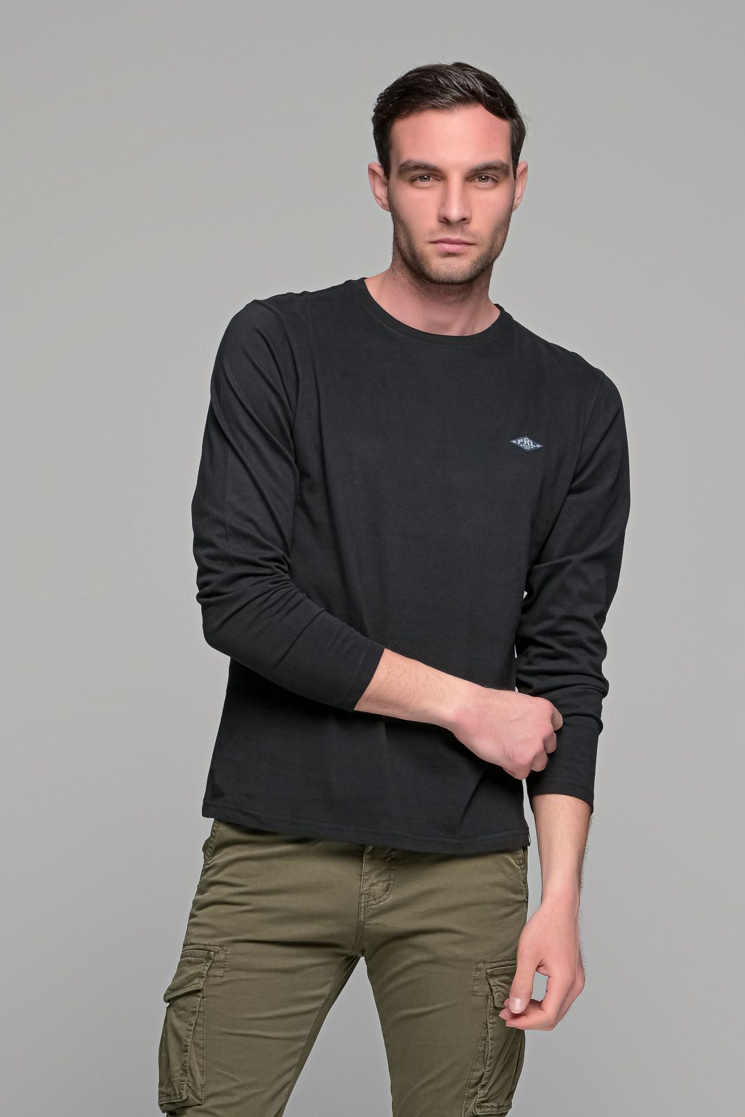 Μαύρη ανδρική μακρυμάνικη μπλούζα με στάμπα FRL