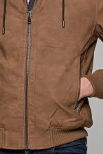 Κάμελ ανδρικό μπουφάν δερματίνη τύπου suede με αφαιρούμενο γιλέκο-κουκούλα - slim fit - Image 2