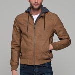 Κάμελ ανδρικό μπουφάν δερματίνη τύπου suede με αφαιρούμενο γιλέκο-κουκούλα - slim fit