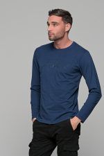 Μπλε ανδρική μακρυμάνικη μπλούζα με στάμπα Freeland στο στήθος - Image 2