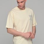 Oversized ανδρικό t-shirt μπεζ με στάμπα στην πλάτη
