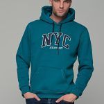 Ανδρικό φούτερ πετρόλ με κουκούλα και στάμπα (NYC)