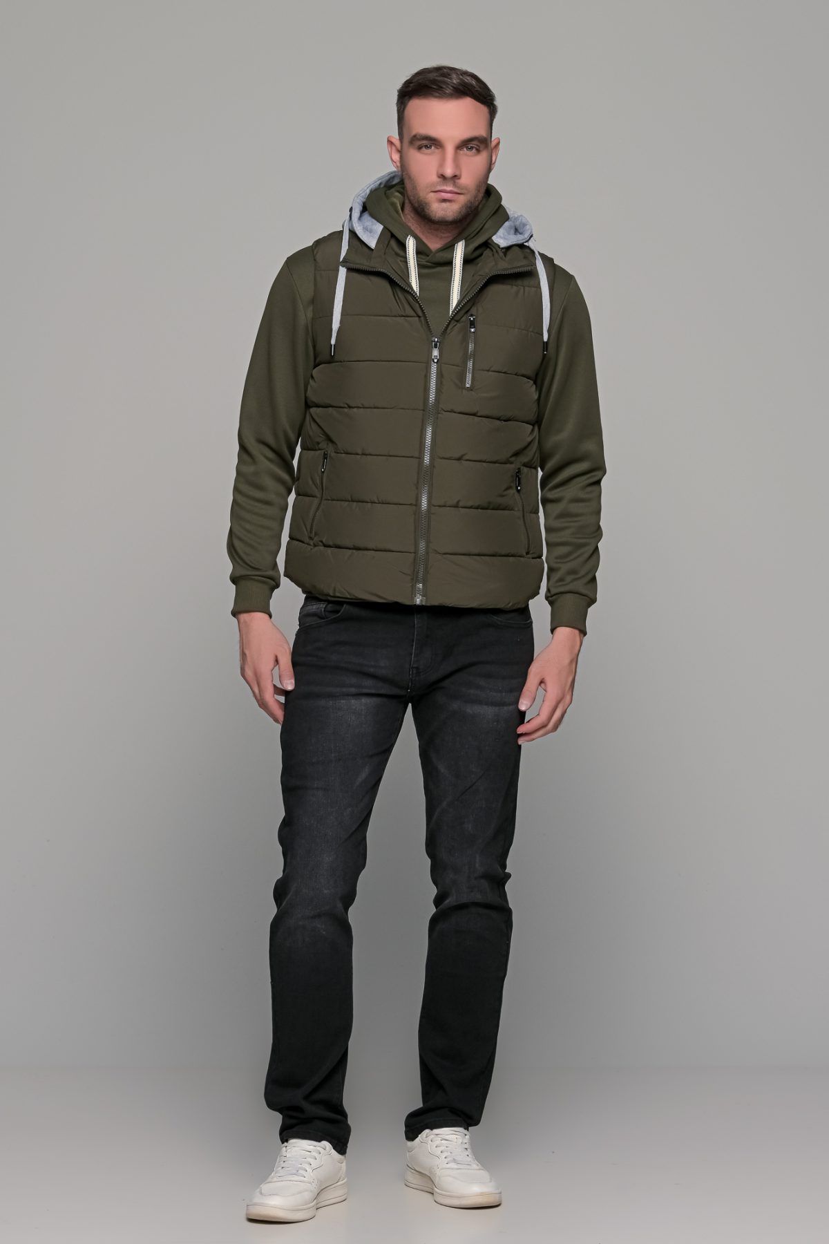 Πράσινο - Χακί αμάνικο ανδρικό μπουφάν γιλέκο με κουκούλα PAPARAZZI - Image 4