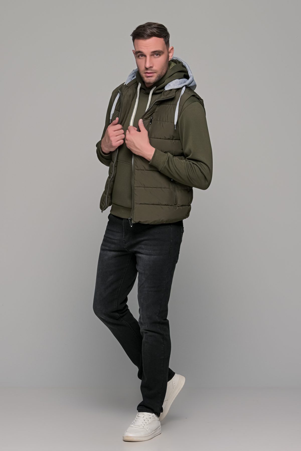 Πράσινο - Χακί αμάνικο ανδρικό μπουφάν γιλέκο με κουκούλα PAPARAZZI - Image 6