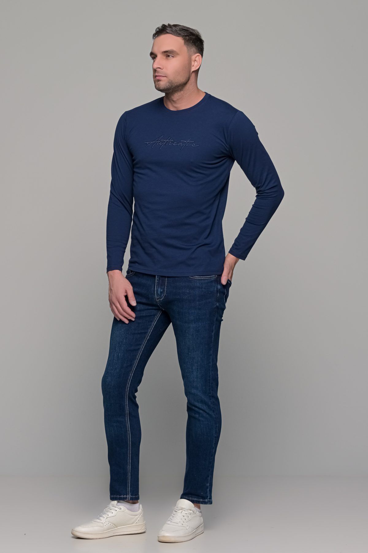 Μπλε ανδρικό μακρυμάνικο t-shirt με στάμπα Authentic - Image 6