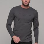 Σκούρο γκρι ανδρικό μακρυμάνικο t-shirt με στάμπα Quiet Drems