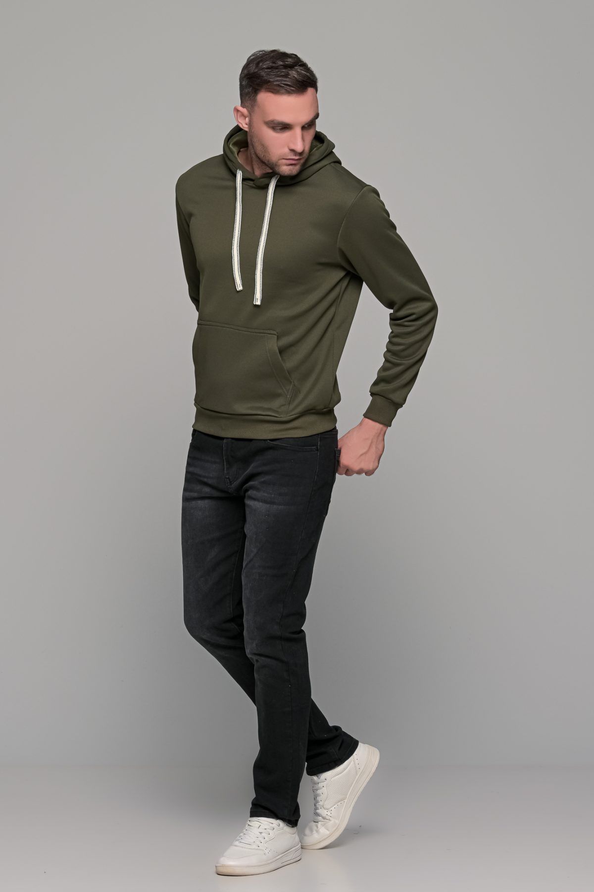 Μονόχρωμο πράσινο λαδί φουτερ με ύφανση και κουκούλα ανδρικό - Image 6