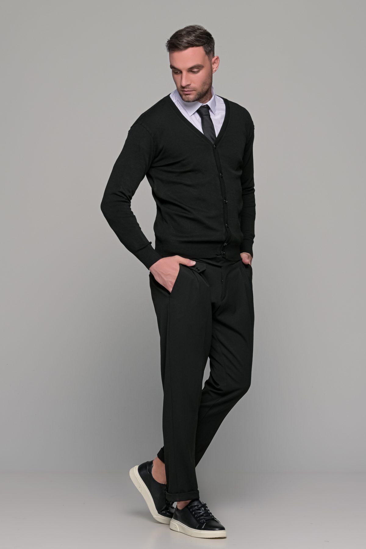 Μαύρη ανδρική ζακέτα με κουμπιά βαμβακερή