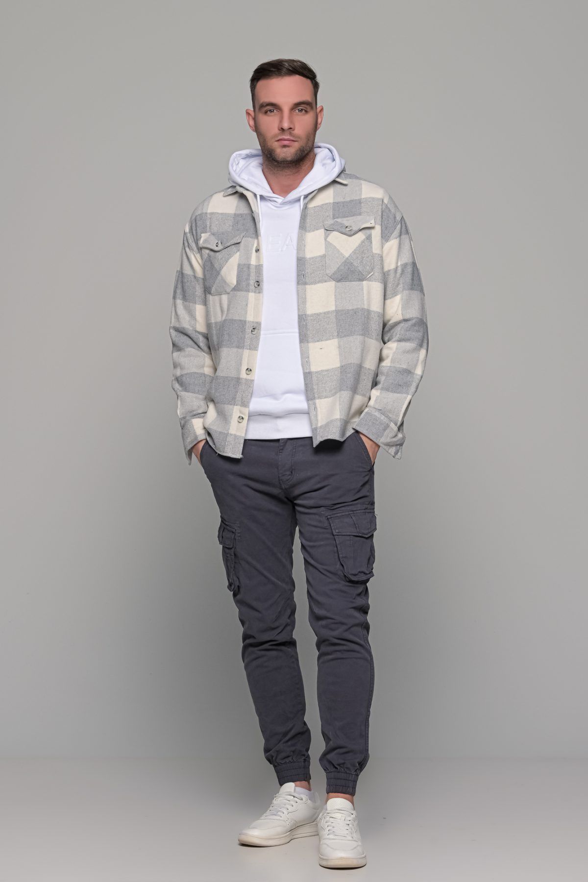 cargo-andriko-kargko-gkri-grey-anthraki-gri-mauro-casual-kathimerino-me-lastixo-sto -teleivma-me-tsepes (2)