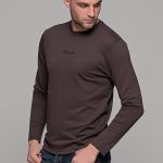 Καφέ ανδρική μακρυμάνικη μπλούζα με ανάγλυφη διακριτική στάμπα