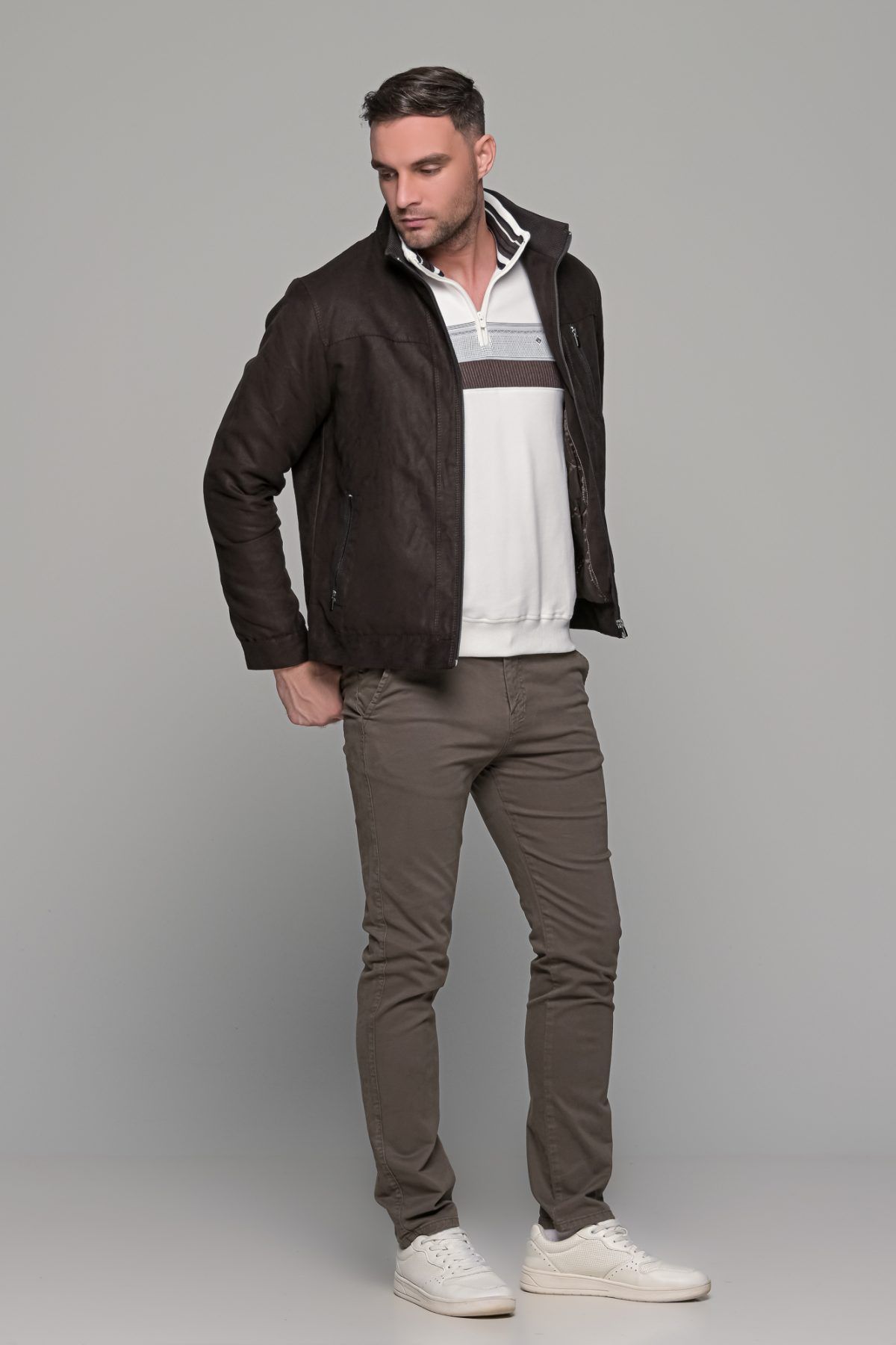 kafe-brown-me-giaka-mpoufan-mpoyfan-suede-andriko-man-men-konto-jacket-xeimvnas-winter-casual-kathimerino
