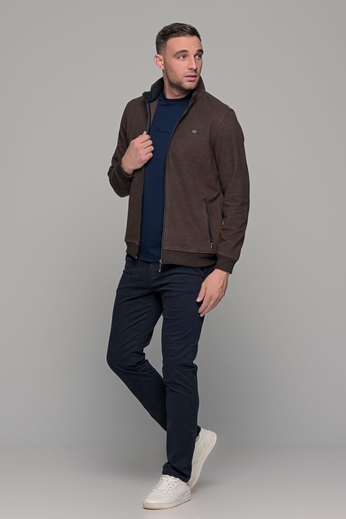 Καφέ ανδρική ζακέτα MS με τσέπες - slim fit