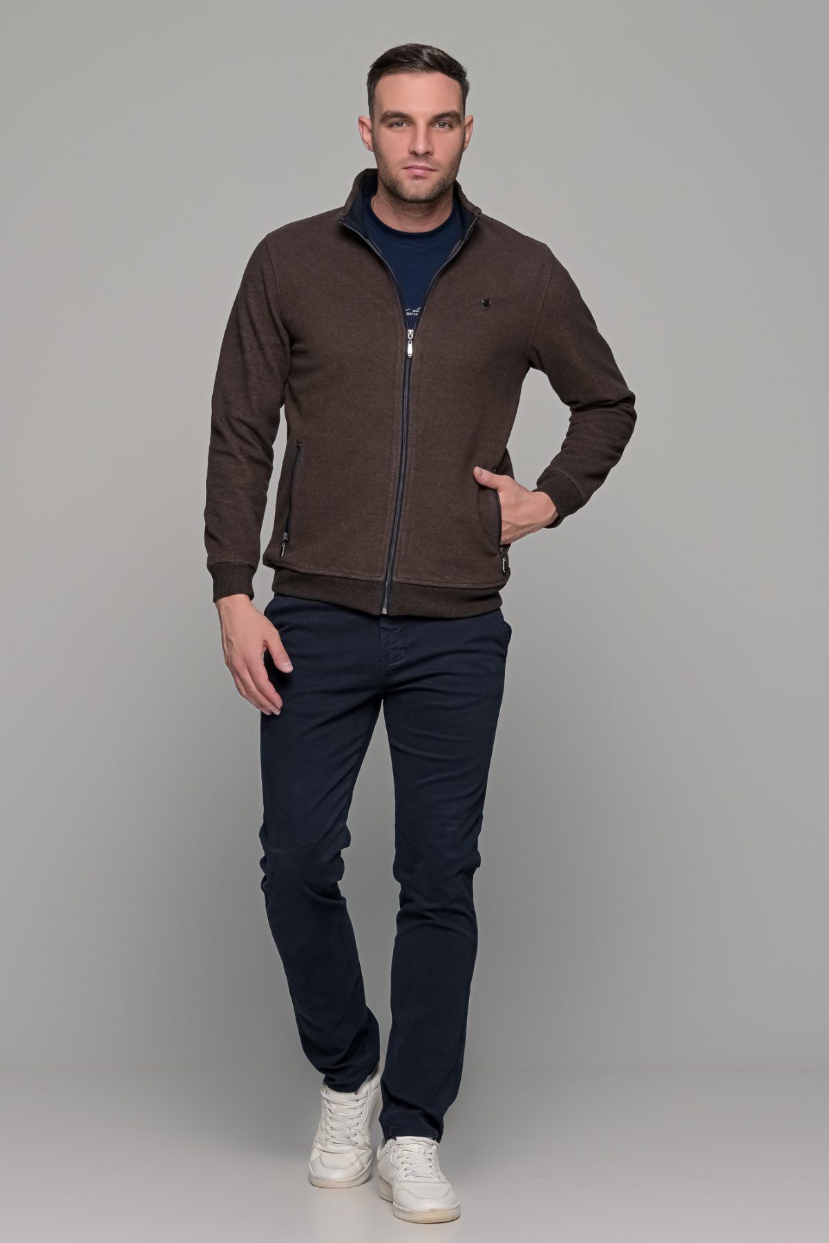 Καφέ ανδρική ζακέτα MS με τσέπες - slim fit