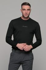 Μαύρη ανδρική μακρυμάνικη μπλούζα με ανάγλυφη διακριτική στάμπα