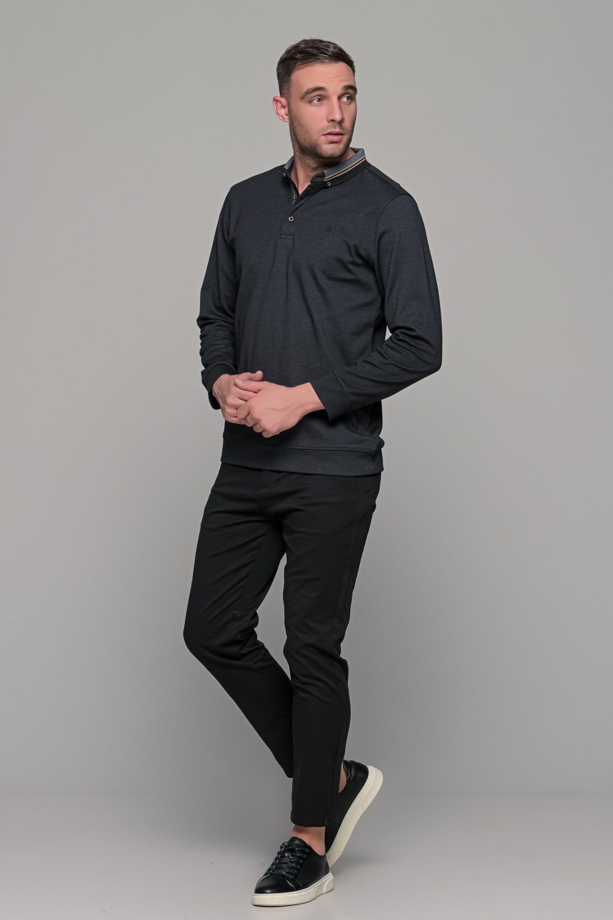 mayro-anthraki-andriko-mployzaki-polo-me-koympi-makri-maniki