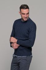 Mπλε ανδρικό πλεκτό πουλόβερ με πλέξη κοτσίδα