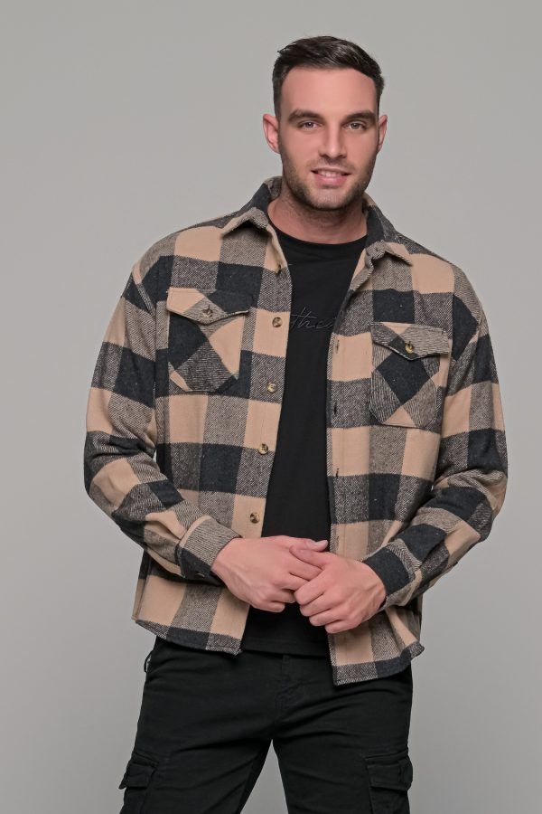 poykamiso-fanelenio-andriko-man-men-casual-kathimerino-jacket-karo-mayro-mauro-black-beige-mpez-me-giaka-koympia-shirt
