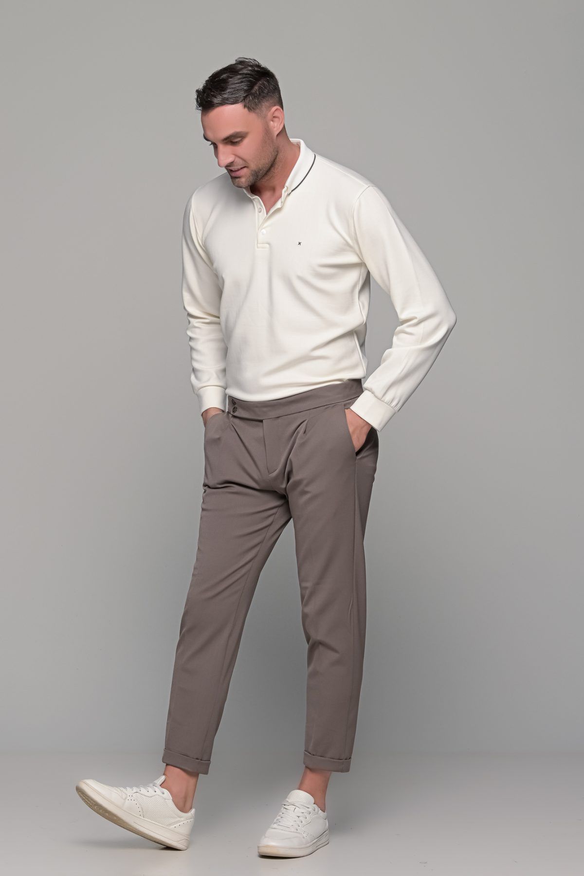 t-shirt-white-leuko-leyko-aspri-polo-me-giaka-makrimaniko-andriko-men-man-casual-kathimerino (2)