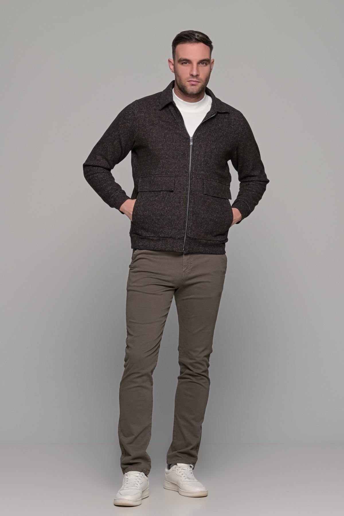 zaketa-jacket-kafe-brown-mple-blue-kathimerini-casual-me-giaka-me-fermouar-xeimonas-winter-andriko-man-men