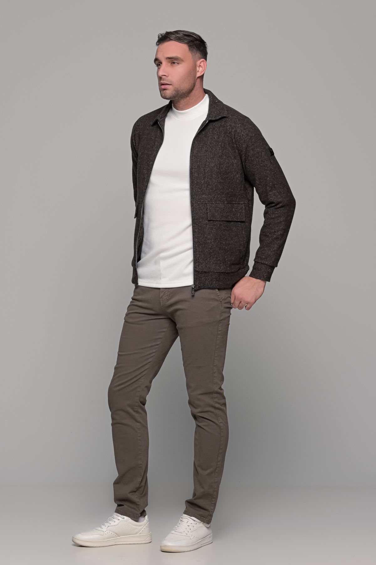 zaketa-jacket-kafe-brown-mple-blue-kathimerini-casual-me-giaka-me-fermouar-xeimonas-winter-andriko-man-men