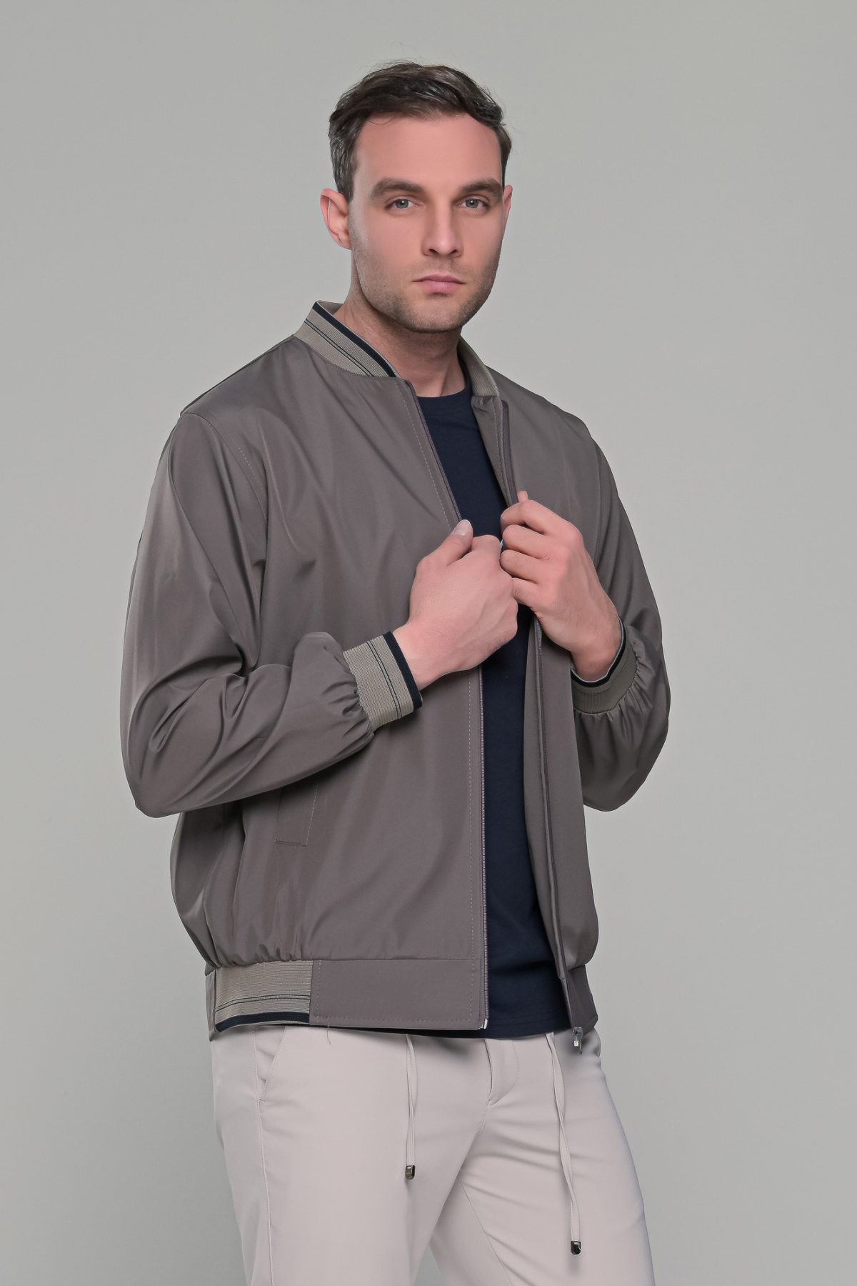 Ανθρακί ανδρικό ανοιξιάτικο μπουφάν - Slim fit - Image 3