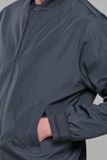 Μπλε ανδρικό ανοιξιάτικο μπουφάν - Slim fit - Image 2