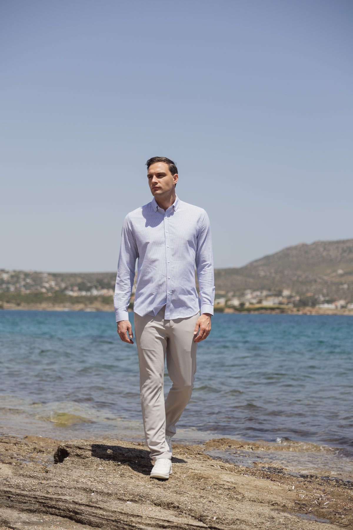 Μπεζ υφασμάτινο ανδρικό παντελόνι με λάστιχο τύπου κοστουμιού καλοκαιρινό– Slim fit - Image 2