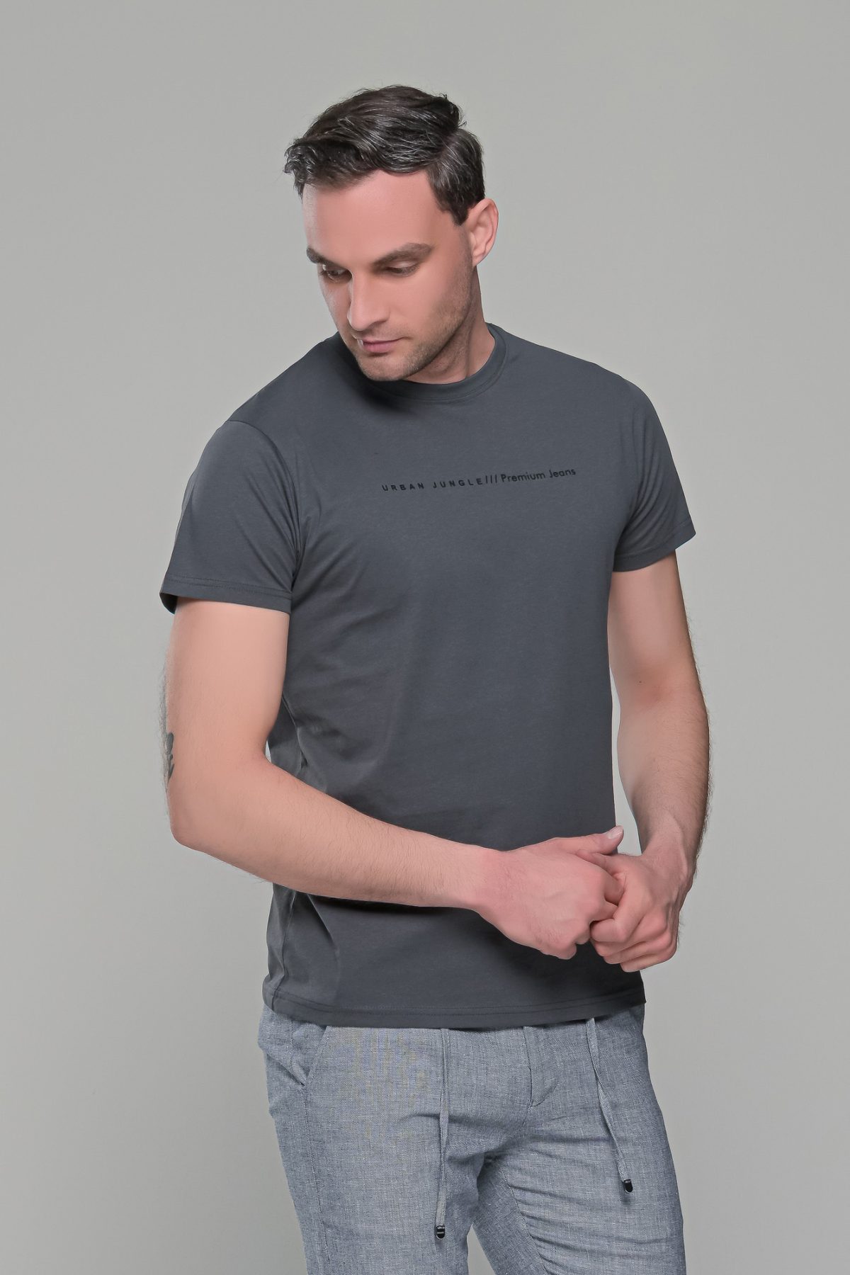 Σκούρο γκρι κοντομάνικο t-shirt ανδρικό μπλουζάκι με στάμπα - Image 5