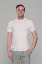 Λευκό πλεκτό ανδρικό κοντομάνικο μπλουζάκι με λαιμόκοψη  – Slim Fit
