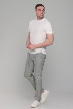 Λευκό πλεκτό ανδρικό κοντομάνικο μπλουζάκι με λαιμόκοψη  – Slim Fit - Image 4