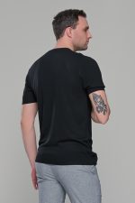 Μαύρο πλεκτό ανδρικό κοντομάνικο μπλουζάκι με λαιμόκοψη  – Slim Fit - Image 8