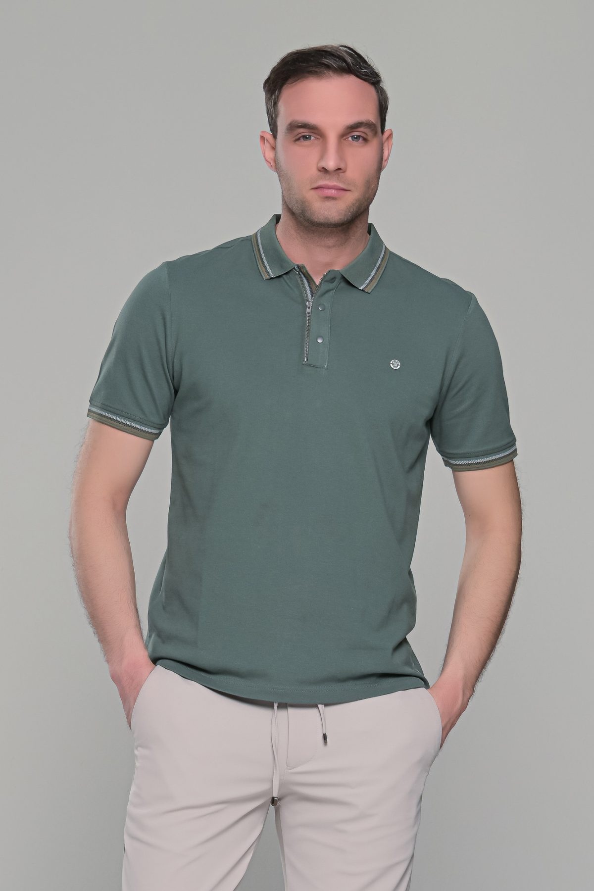 Ανδρικό πράσινο-χακί πόλο μπλουζάκι MS με κοντό μανίκι – Slim Fit - Image 3