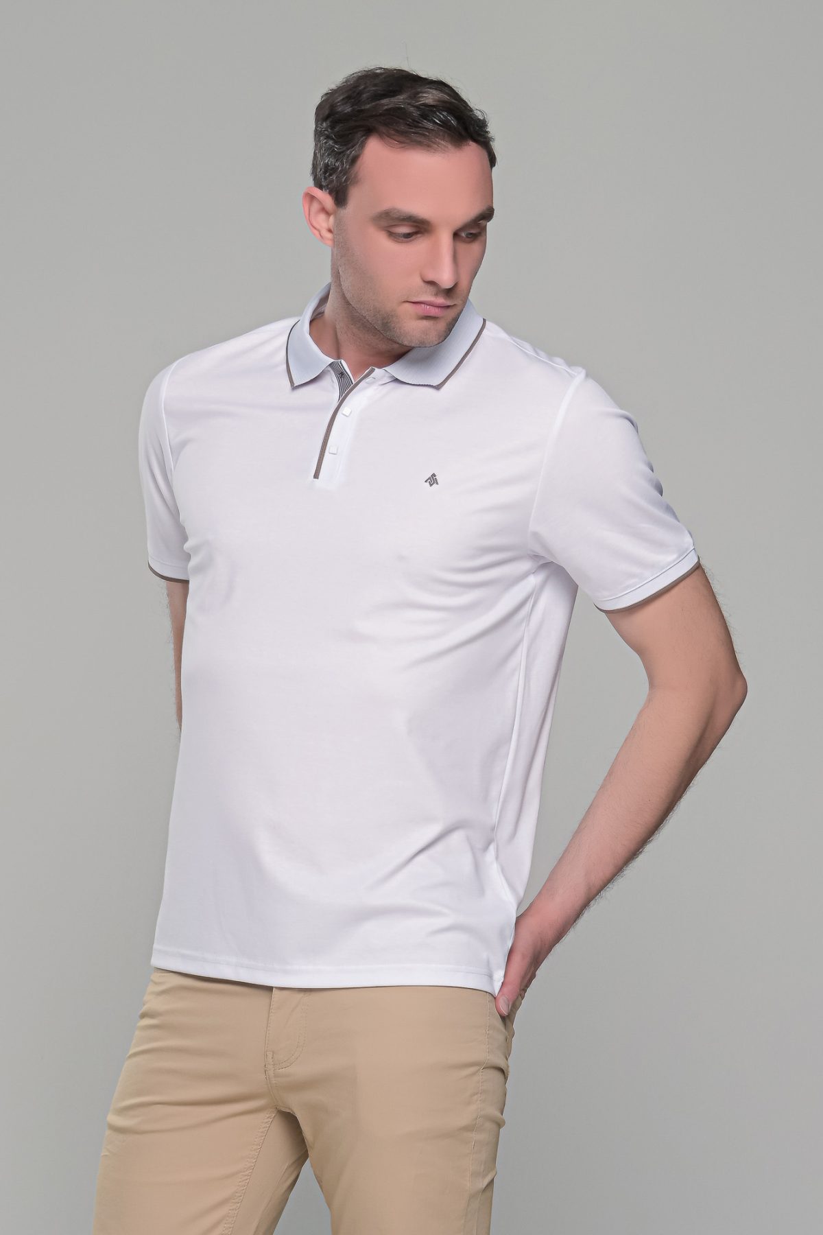 Ανδρικό λευκό πόλο μπλουζάκι MS με κοντό μανίκι – Slim Fit - Image 3