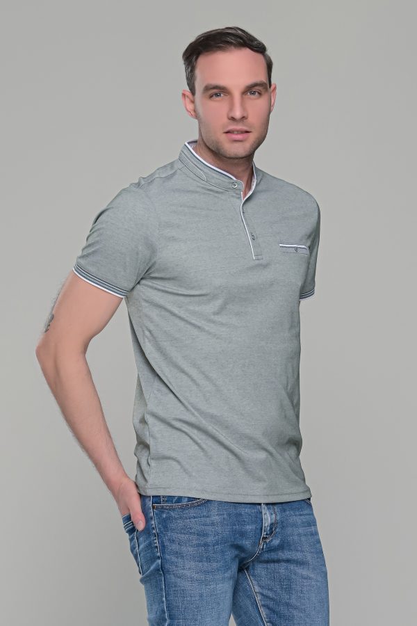 Ανδρικό λευκό-χακί μπλουζάκι MS με μάο γιακά και κοντό μανίκι – Slim Fit