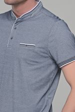 Ανδρικό λευκό-μπλε μπλουζάκι MS με μάο γιακά και κοντό μανίκι – Slim Fit - Image 2