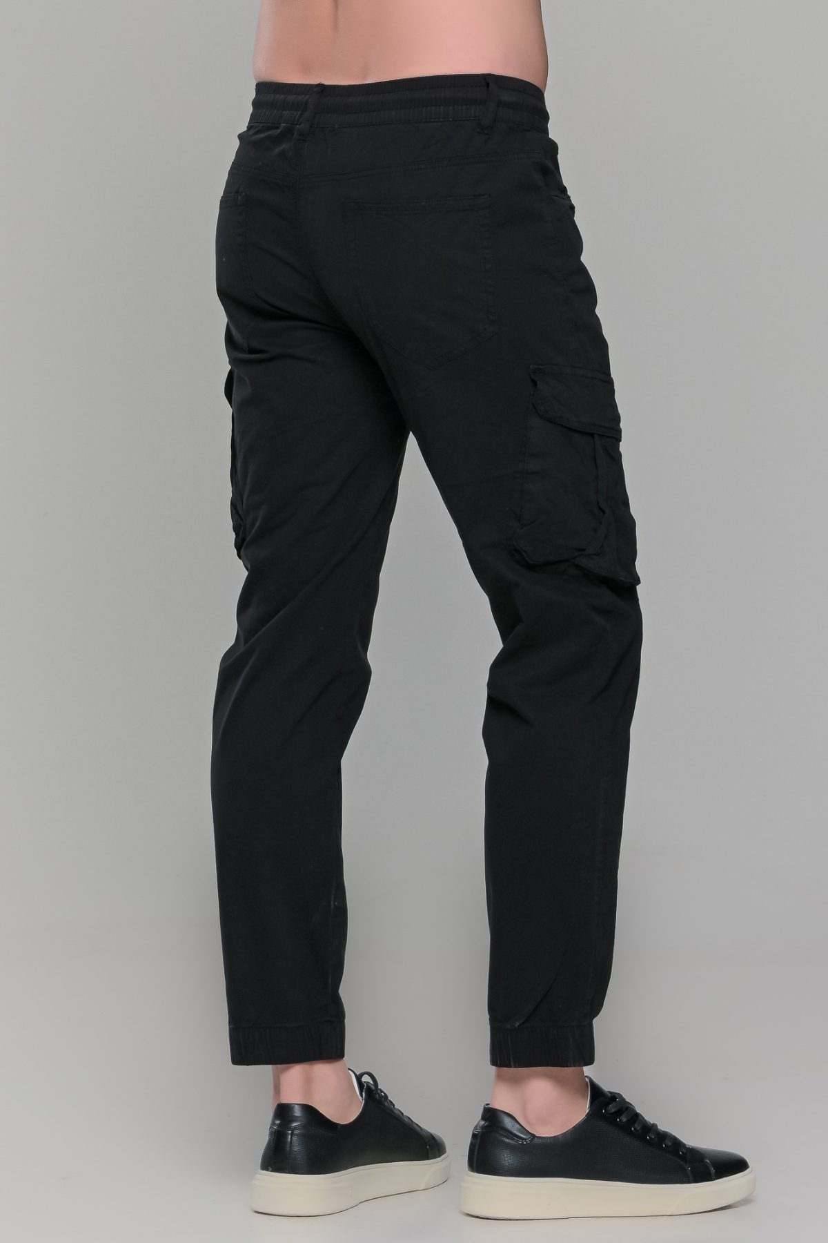 Μαύρο cargo ανδρικό καλοκαιρινό παντελόνι με τσέπες και λάστιχο - Slim Fit - Image 5