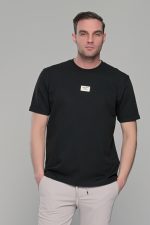 Μαύρο ανδρικό κοντομάνικο t-shirt με σχέδιο στην ύφανση και διακριτική στάμπα– regular fit - Image 3
