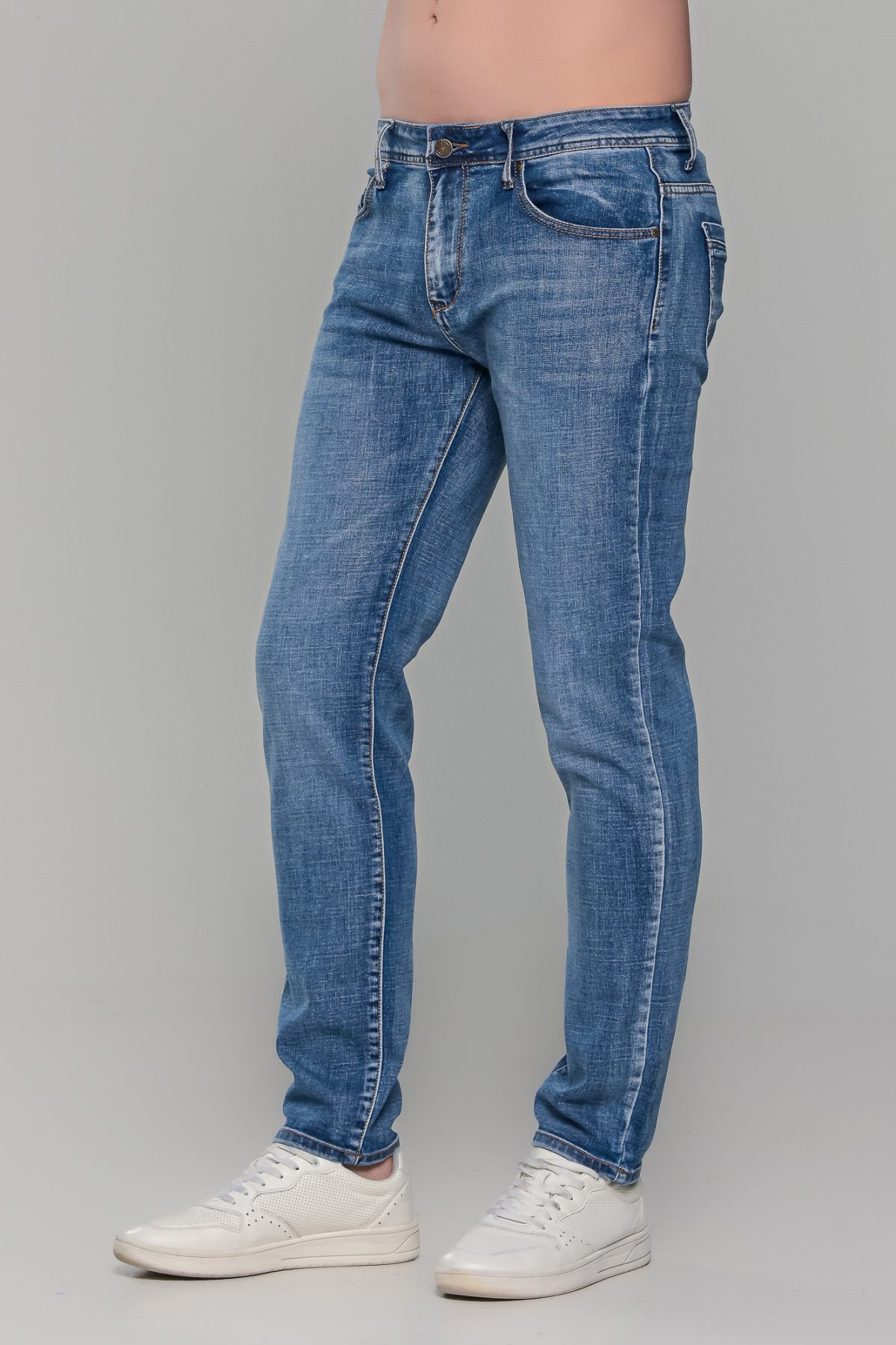 Ανδρικό καλοκαιρινό μπλε ανοιχτό τζιν Paparazzi με ελαφρύ ξέβαμμα – Slim fit - Image 4